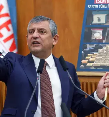 özgür özel