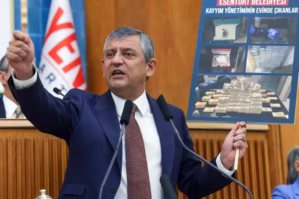özgür özel